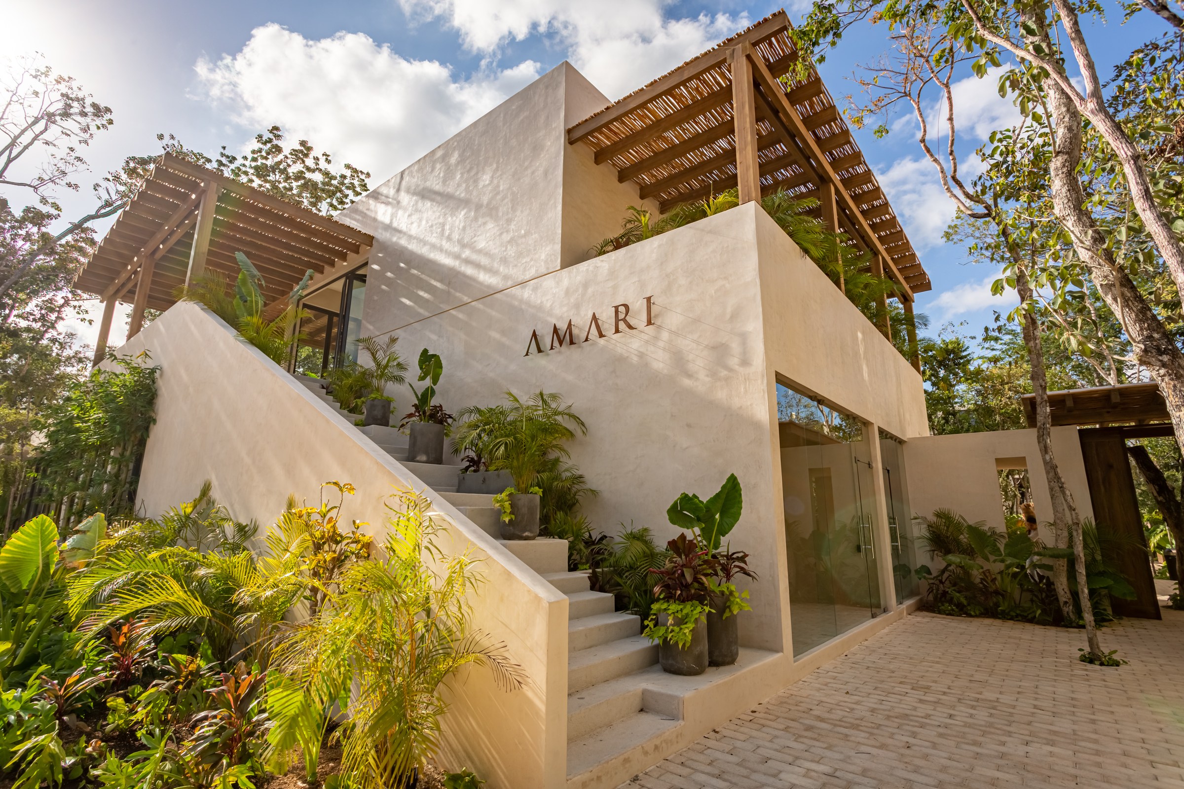 AMARI Uptown entrance building and reception