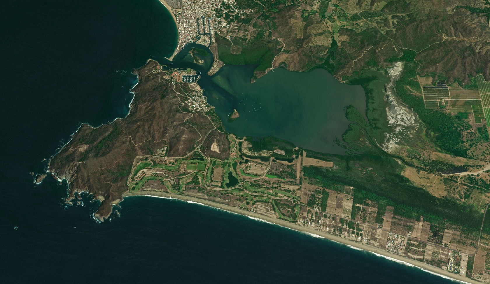 Satellite view of the Isla Navidad peninsula